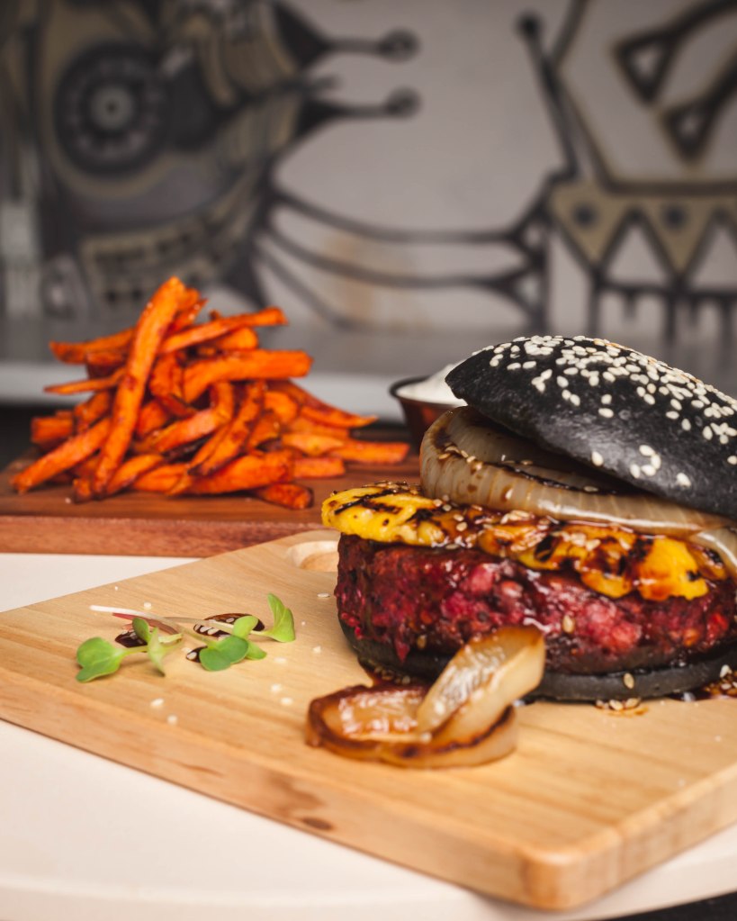 CRATE_Hula Burger [1]